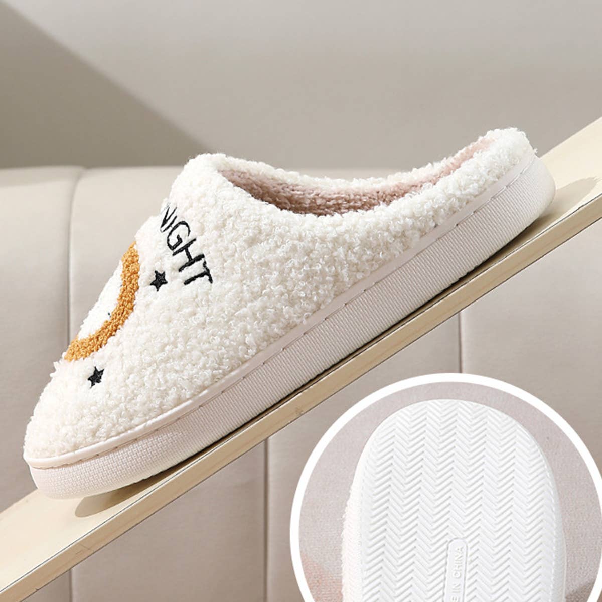 CARTOON MOON AND CLOCK PATTERN INDOOR SLIPPERS_CWSHS0255