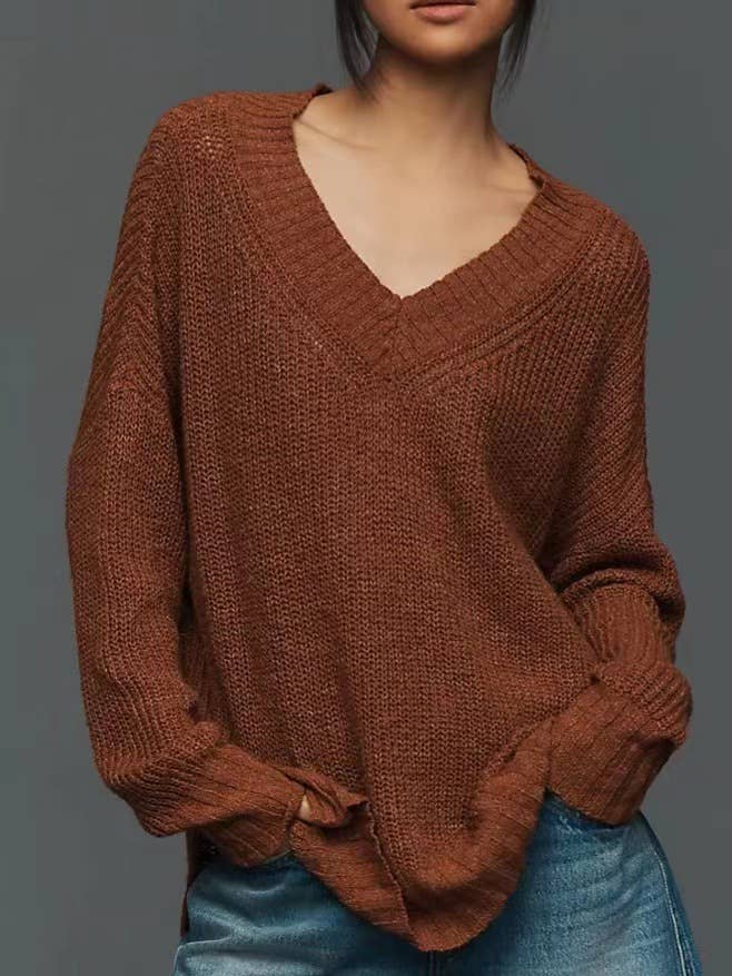 Laid-back long-sleeved V-neck knitted sweater