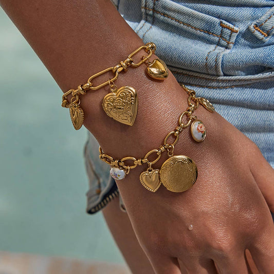 Sweet 18K Gold Pearl Angel Heart Photo Bracelet