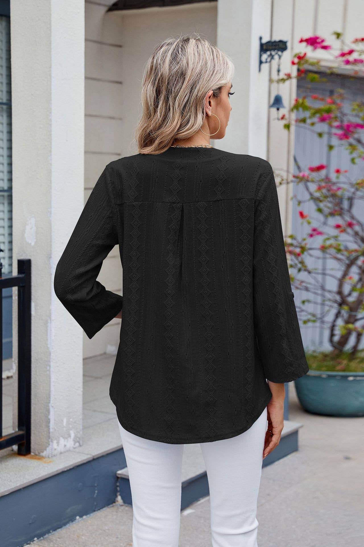 V-neck mid-sleeve button-up jacquard T-shirt