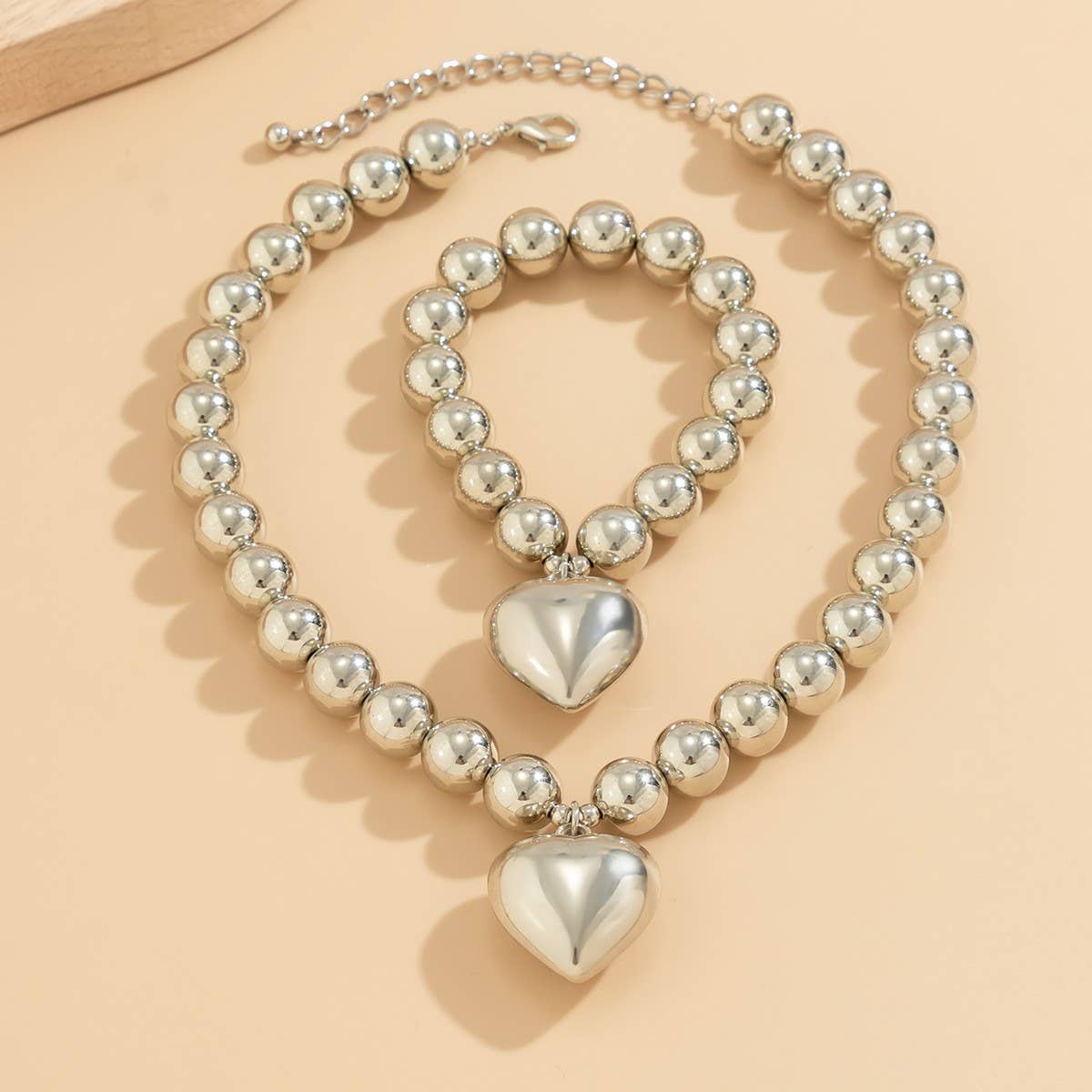 IMITATION PEARL HEART SHAPED PENDANT NECKLACE