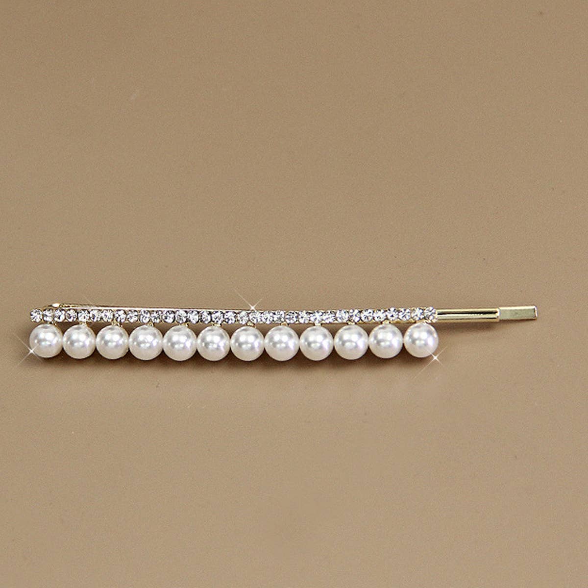 A PAIR OF ELEGANT PEARL AND RHINESTONE HAIR PIN_CWAHA1232