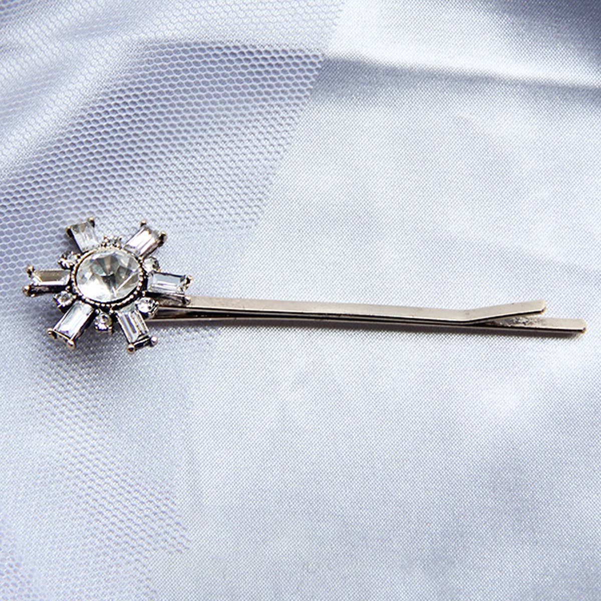 DISTRESSED VINTAGE STYLE PEARL AND DIAMOND HAIRPIN_CWAHA1216