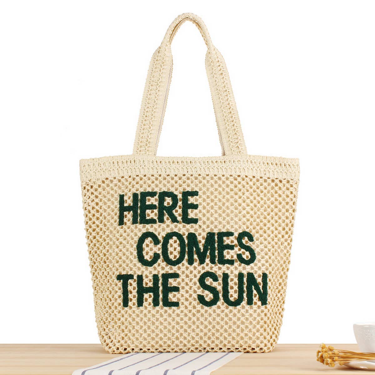 VERSATILE LETTER LARGE CAPACITY STRAW BAG_CWAB2014