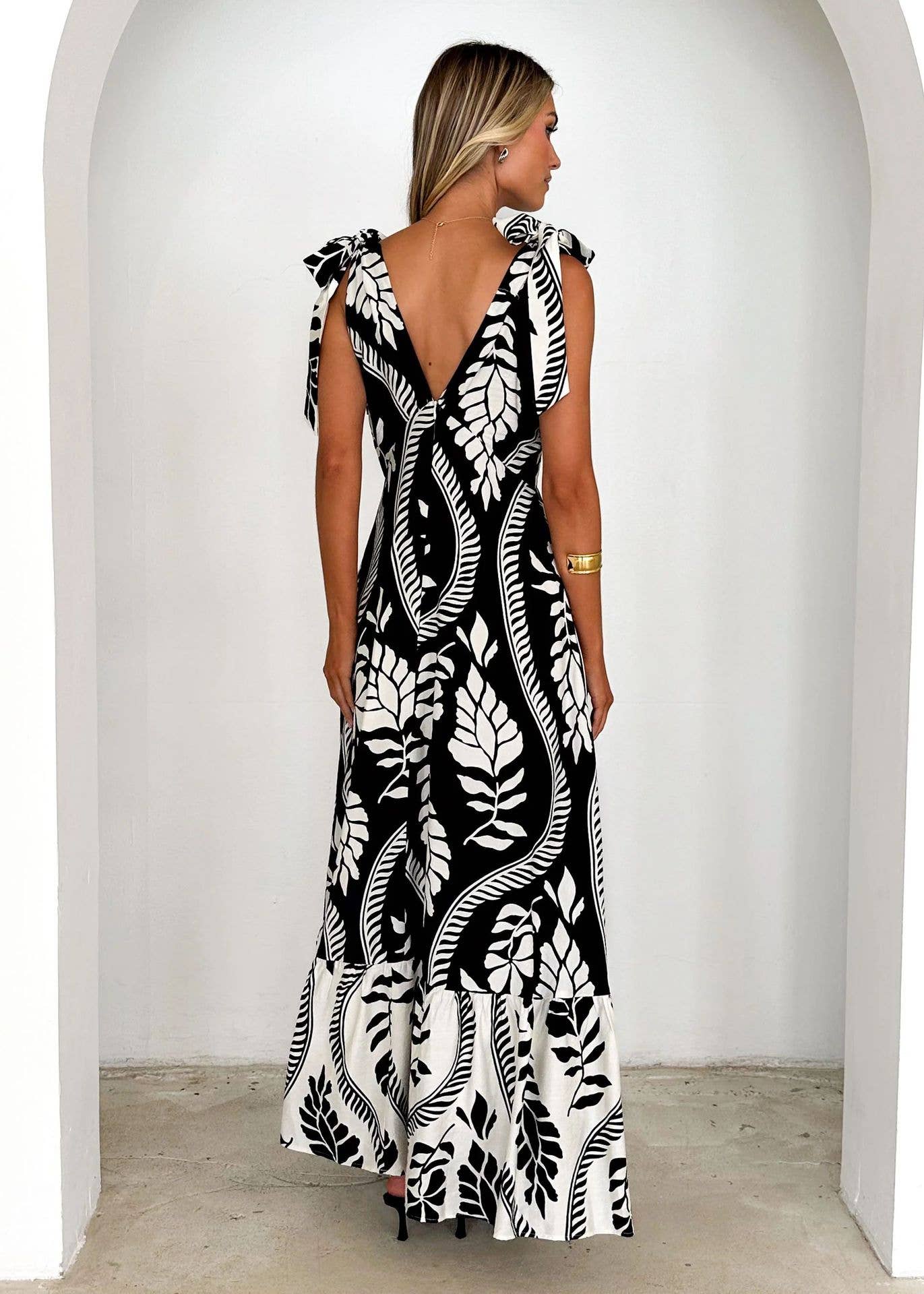 Lace-up V-neck print fashion loose long dress