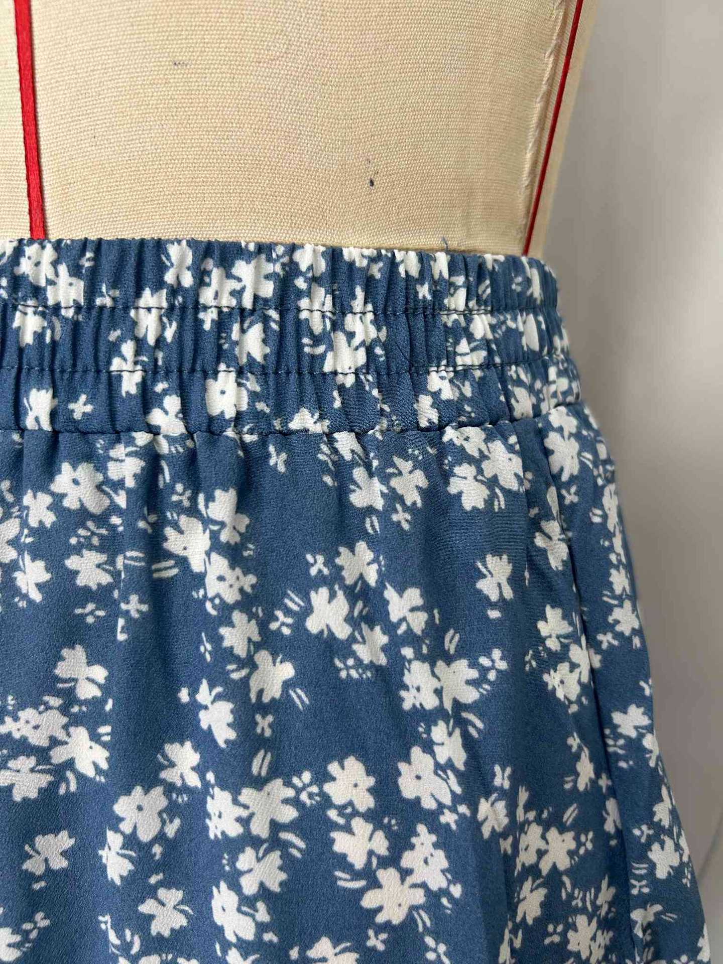 Small floral belt three-layer splicing long skirt