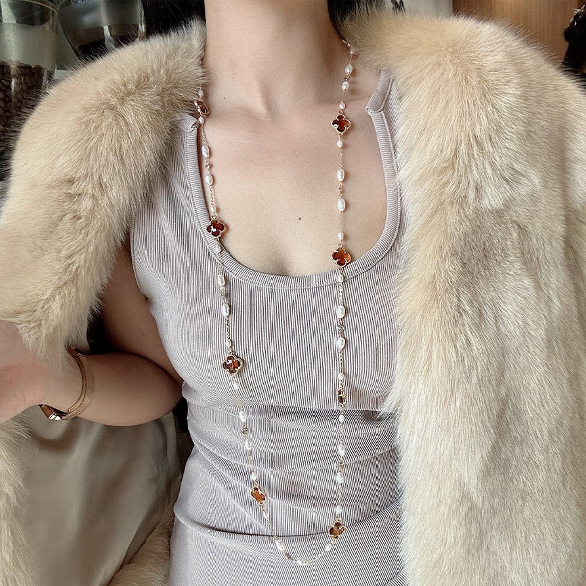 NEW ELEGANT PEARL SWEATER NECKLACE FOR WOMEN