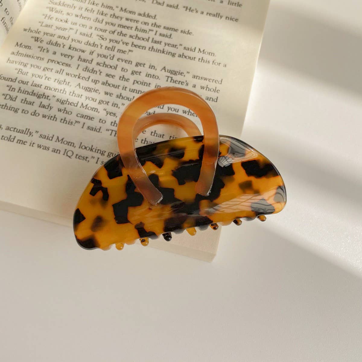 FRENCH HIGH-END NICHE HAIRPIN