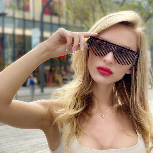 CREATIVE GRADIENT PARTY COMB SUNGLASSES