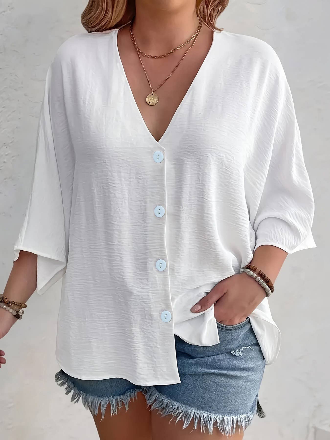 V-neck three-quarter sleeve cardigan