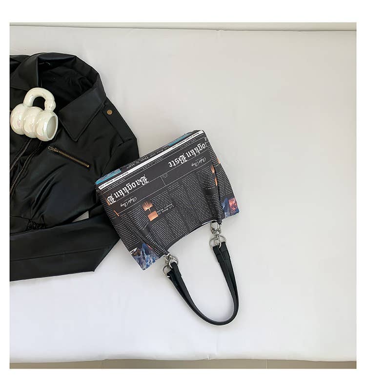 Newspaper printed large-capacity bucket bag