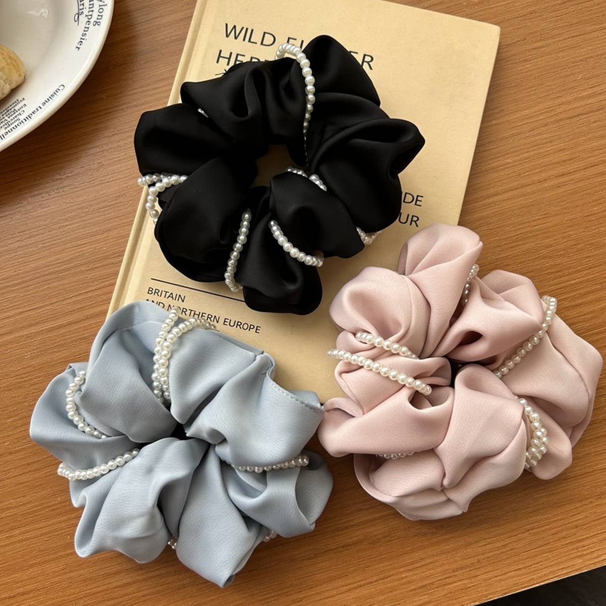 TEMPERAMENT PEARL VERSATILE HAIR SCRUNCHIES