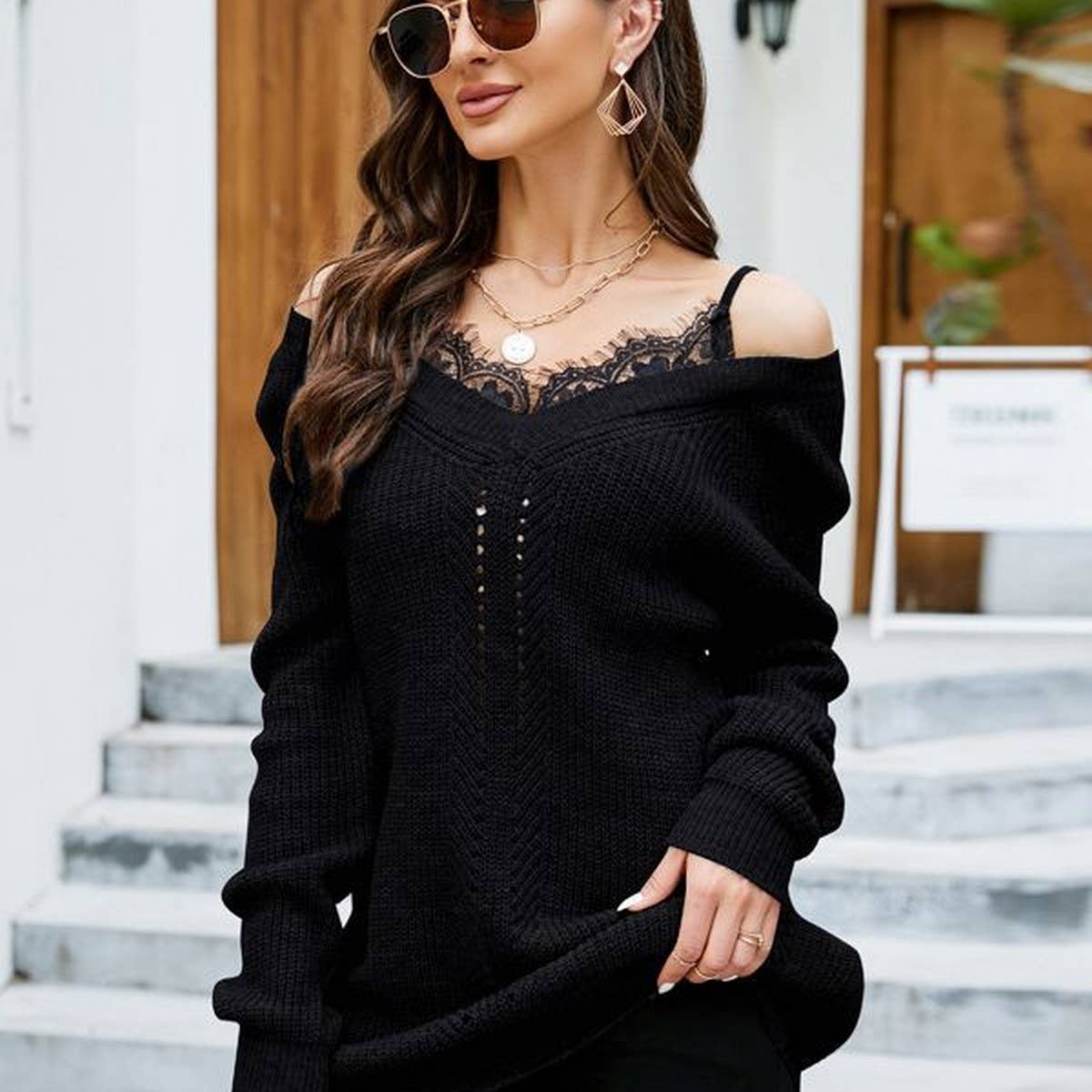 Lace patchwork fake two-piece pullover V-neck sweater