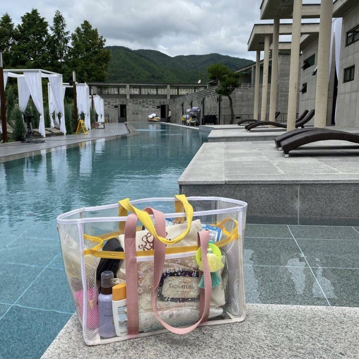 Large-capacity transparent jelly beach pvc bag