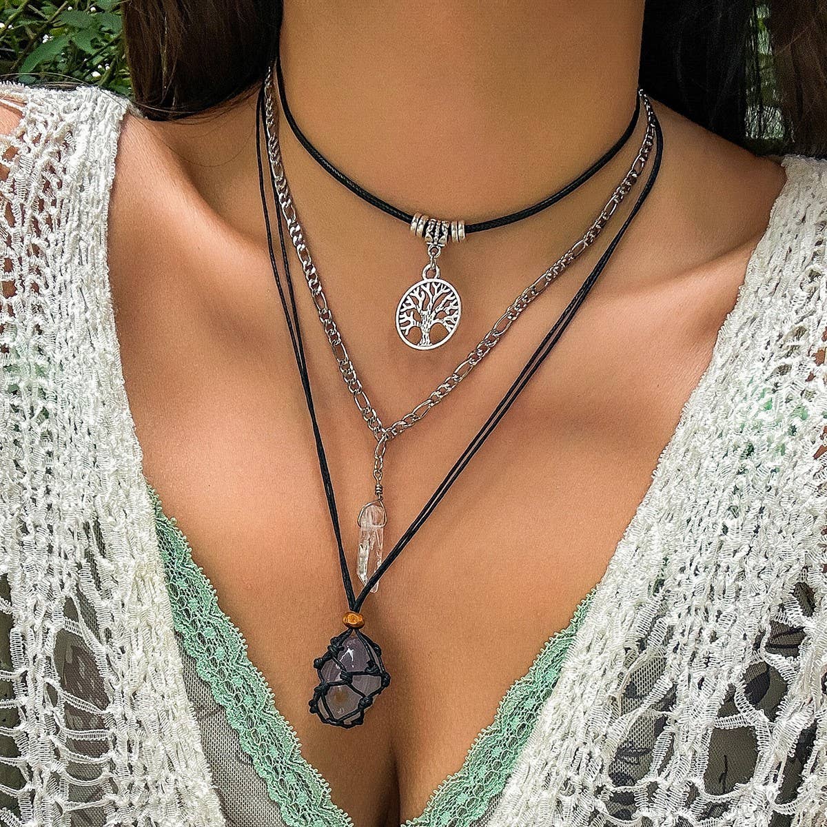 NEW DEVIL BLUE EYES VINTAGE BEADED NECKLACE