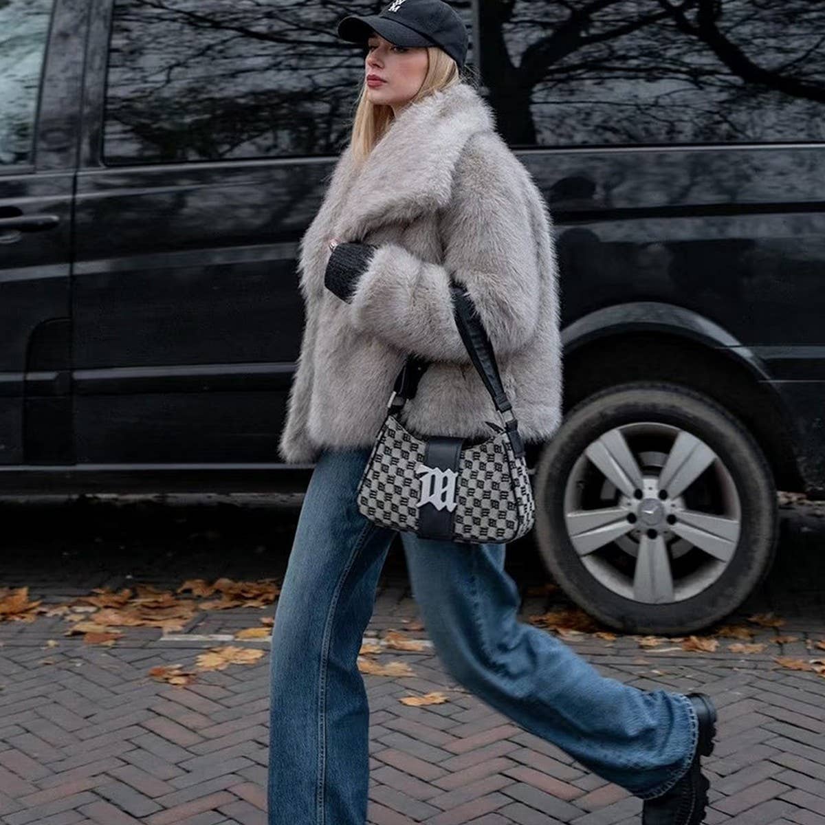 Elegant Faux Fur Jacket Women Winter Short Coat