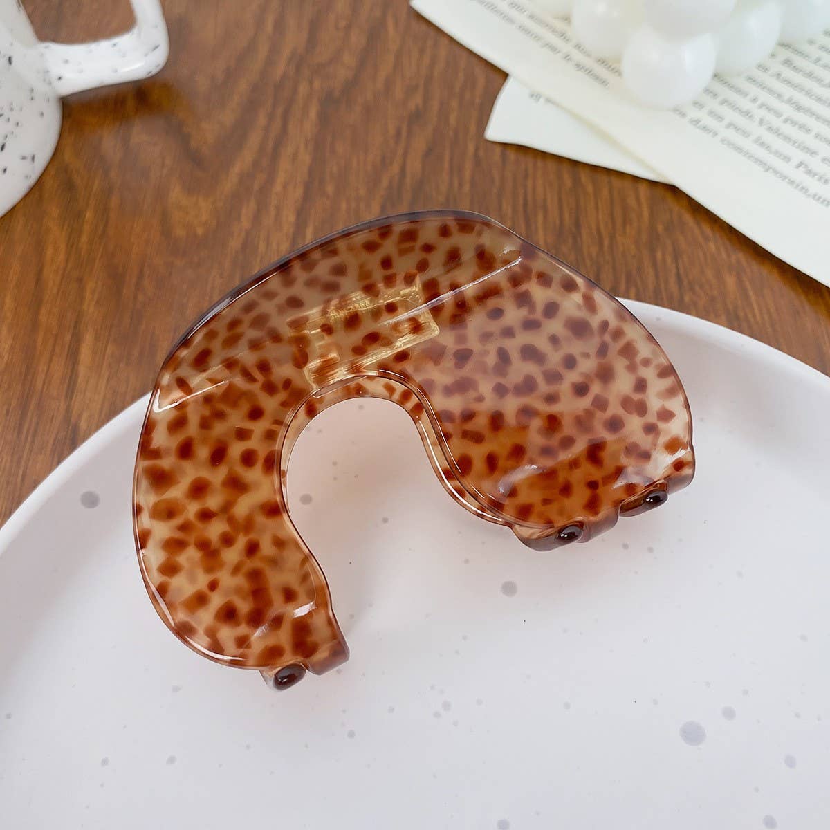 Elegant Acetate Hair Claw, Back Bun Shark Clip_CWAHA1594