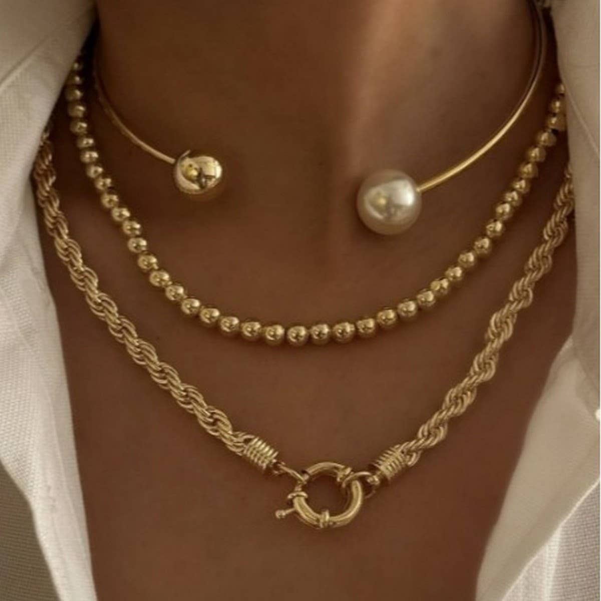 VERSATILE GEOMETRIC FAUX PEARL TWISTED NECKLACE