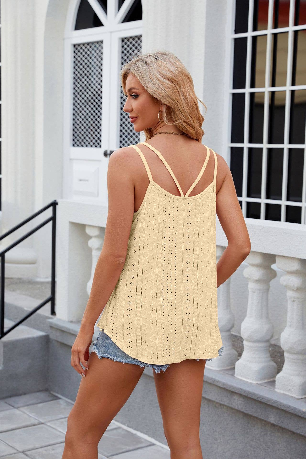 Solid color round neck hollowed base suspenders