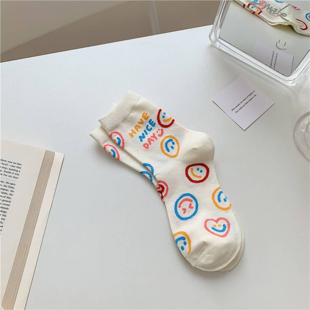 MILKY WHITE DOODLE SMILEY PATTERN CREW SOCKS