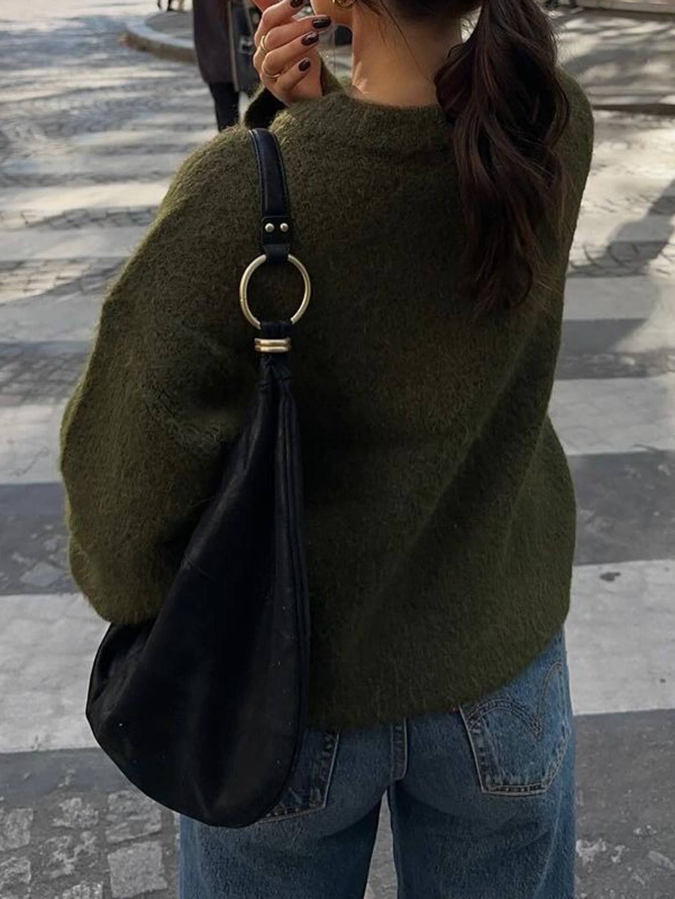 Simple long-sleeved solid-color knitted sweater