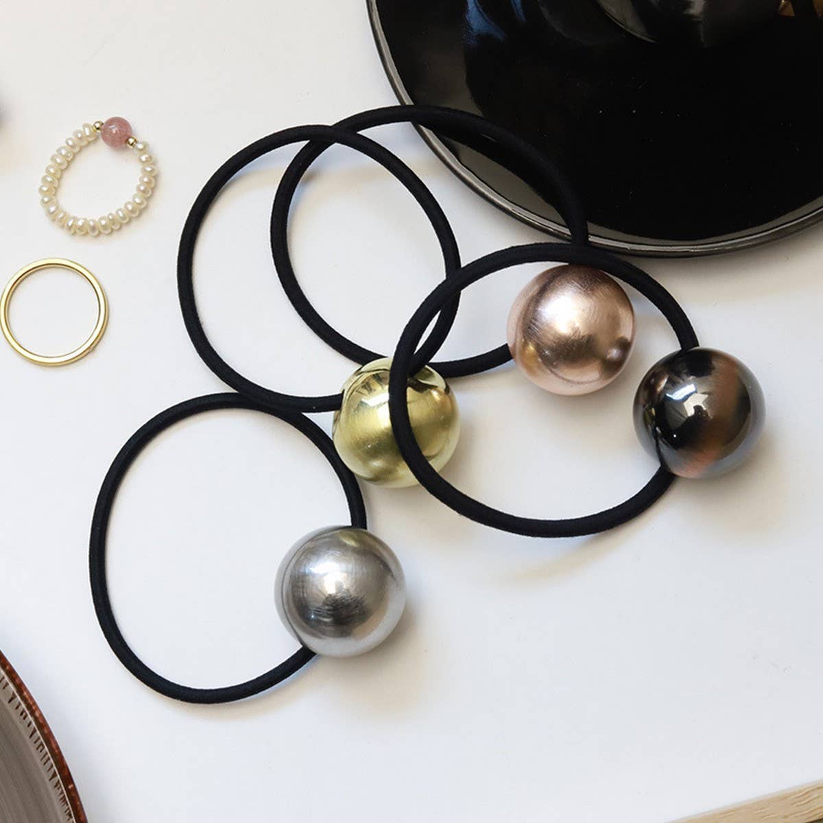 RETRO BRUSHED GOLD BALL MINIMALIST HAIR SCRUNCHIES_CWAHA2658