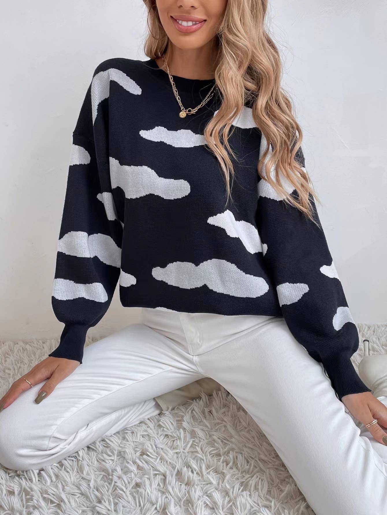 Round-neck cloud jacquard knitted sweater