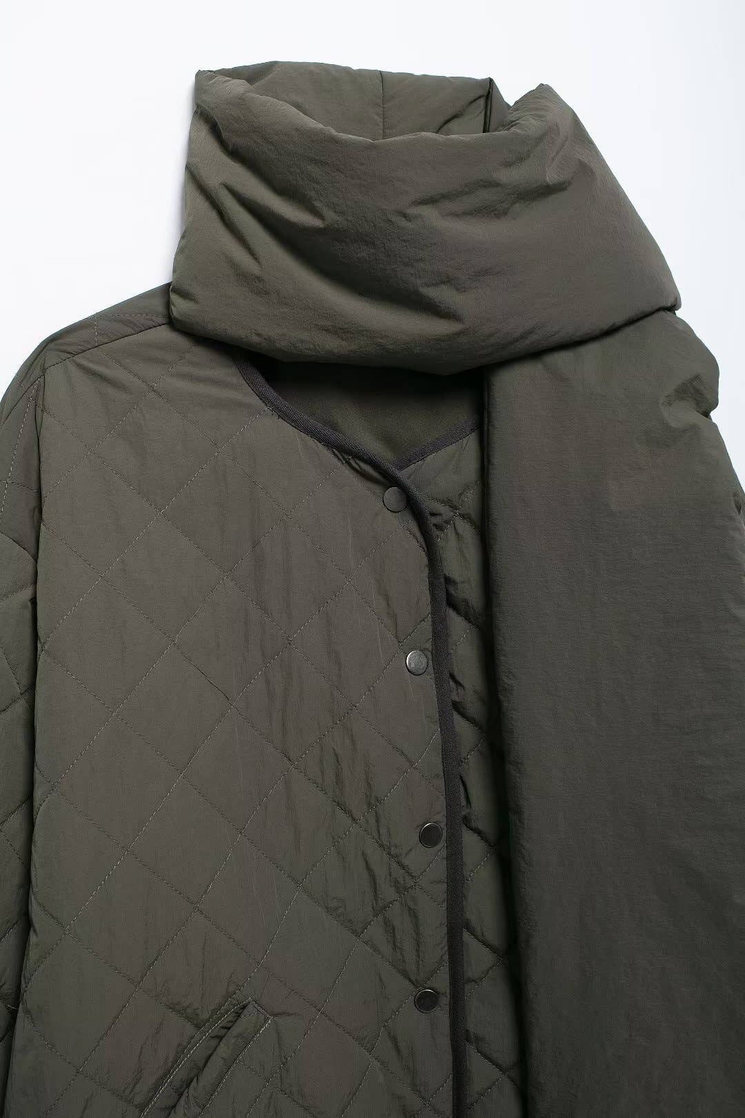 WEAR A SCARF AND COTTON SUIT IN A SOLID COLOR