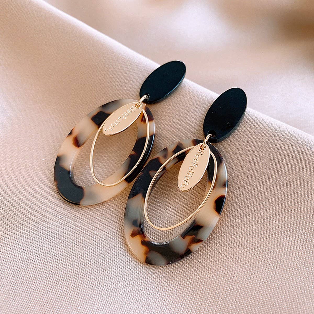 LEOPARD PRINT OVAL LETTER TREND EARRINGS