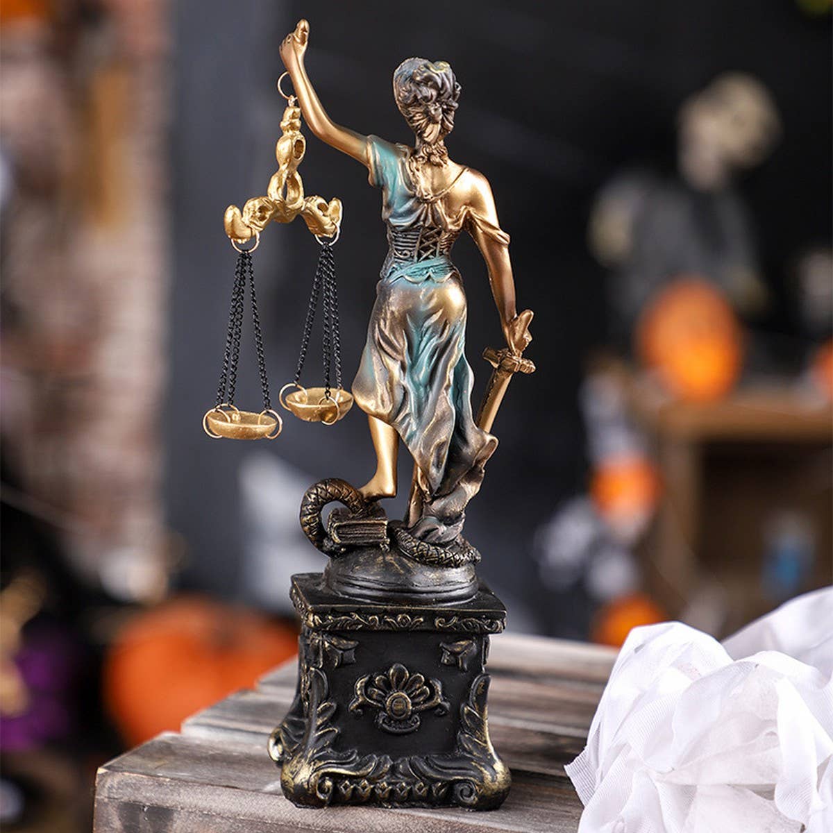 Vintage Lady Justice Resin Clock Sculpture_CWAJE5285