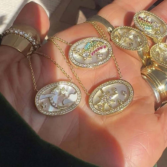 WOMEN'S OVAL LUCKY CHARM PENDANT NECKLACE