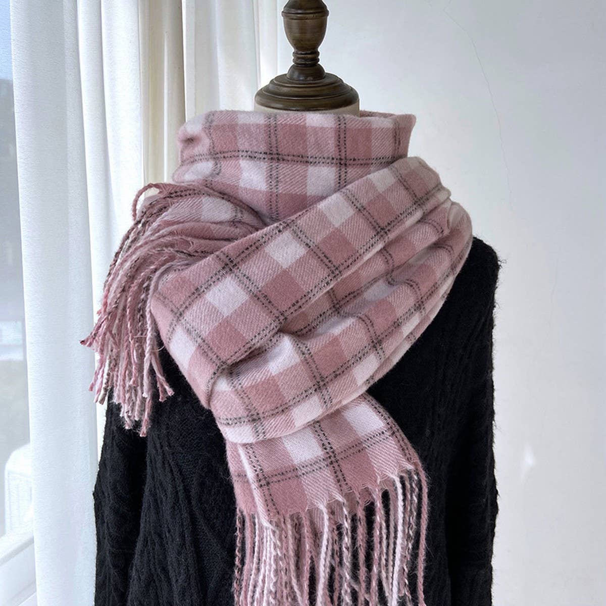 Plaid Tassel Scarf for Women - Retro Winter Warmth_CWASC1454