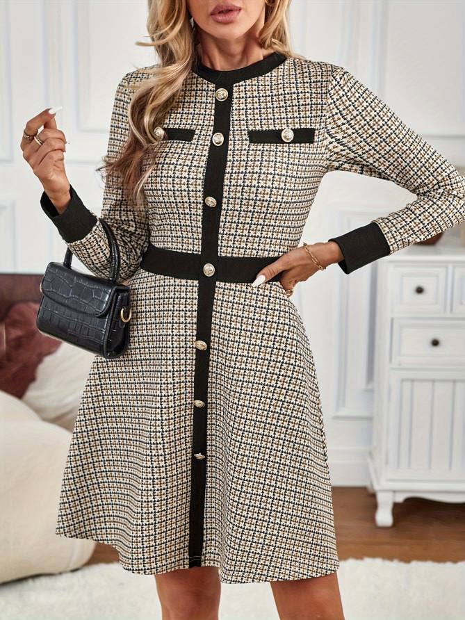 Long-sleeved knitted checkered button-down dress