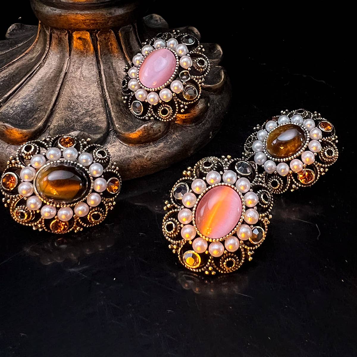 VINTAGE CAT'S EYE HOLLOW DISTRESSED EARRINGS