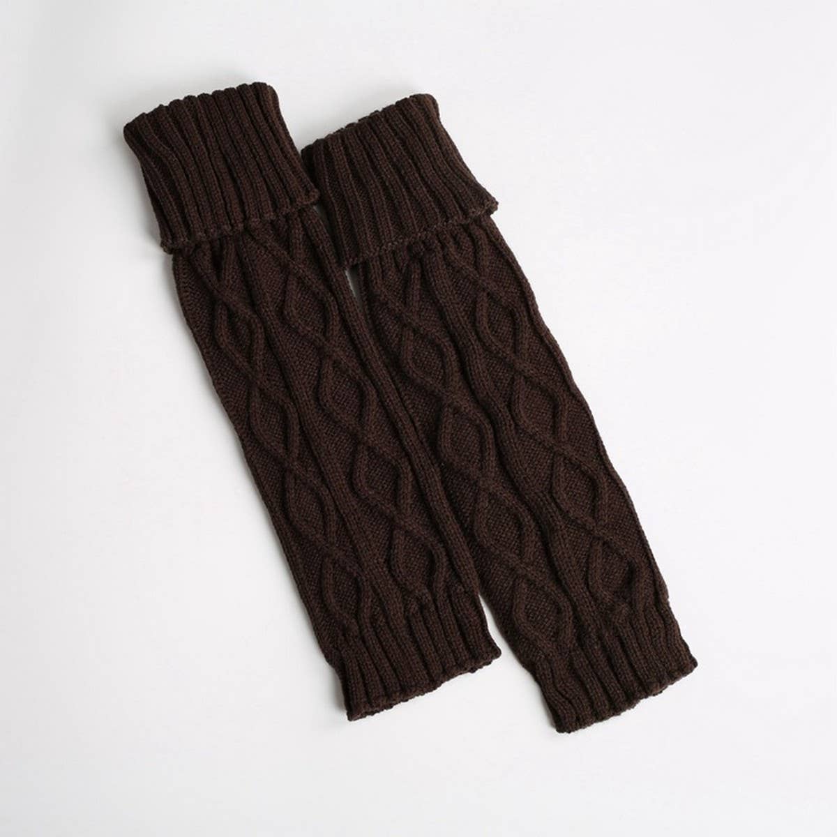 WARM MID-LENGTH DIAMOND-SHAPED SOCKS