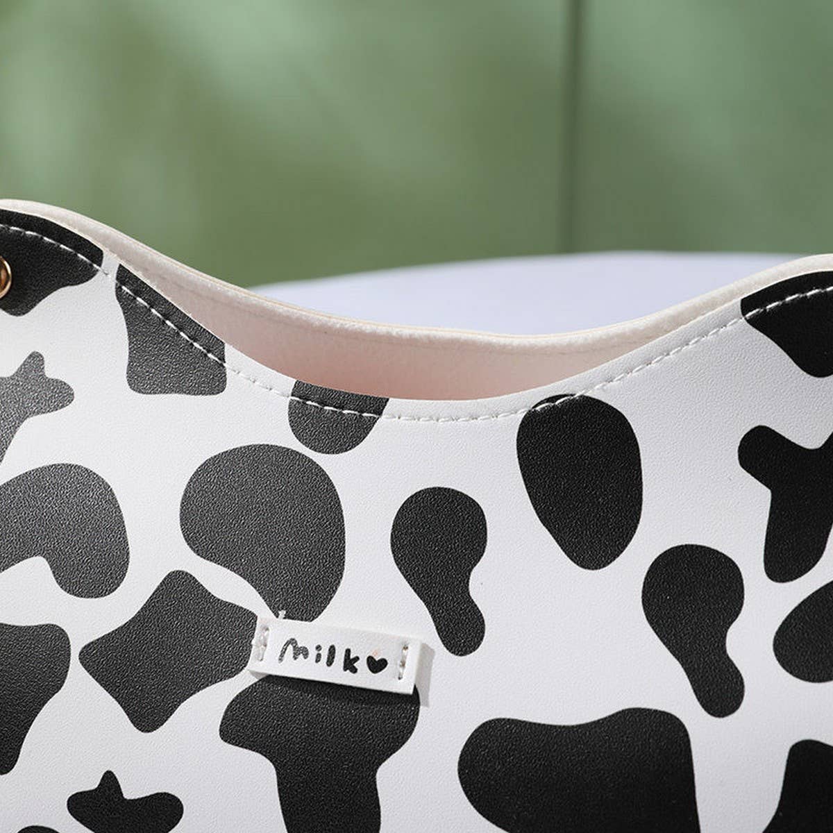 NEW HOUSEHOLD CUTE COW CARTOON TABLE TISSUE BOX