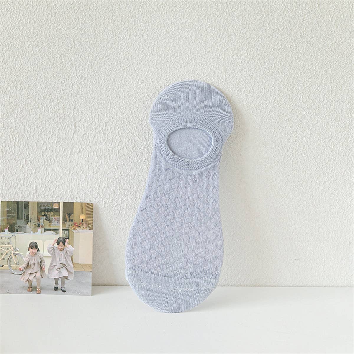 WOMEN LIGHT NON-SLIP NON-FALLING INVISIBLE SOCKS