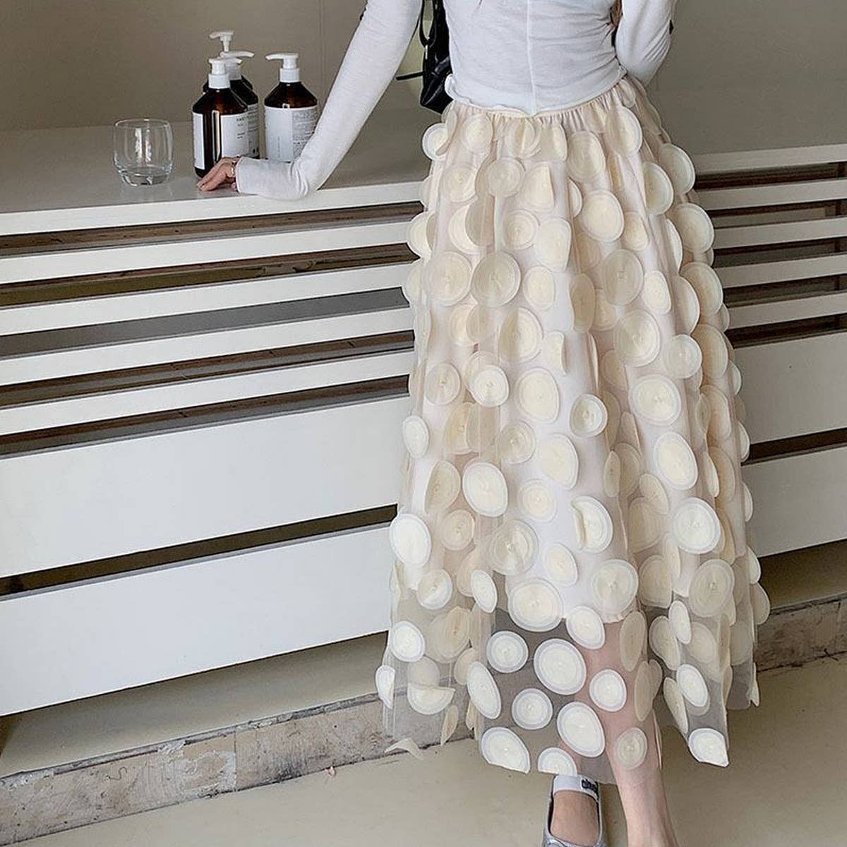 THREE-DIMENSIONAL FLORAL TULLE MESH SKIRT