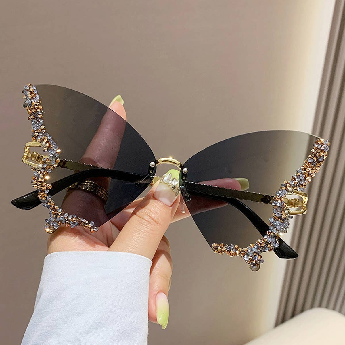 VINTAGE RHINESTONE BUTTERFLY SUNGLASSES