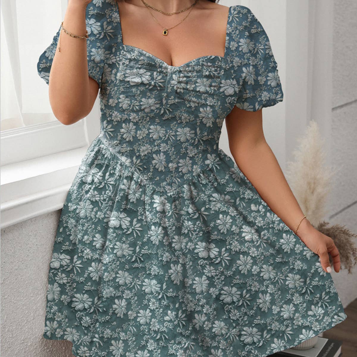 New French Square Neck Slim Puff Skirt White Dress