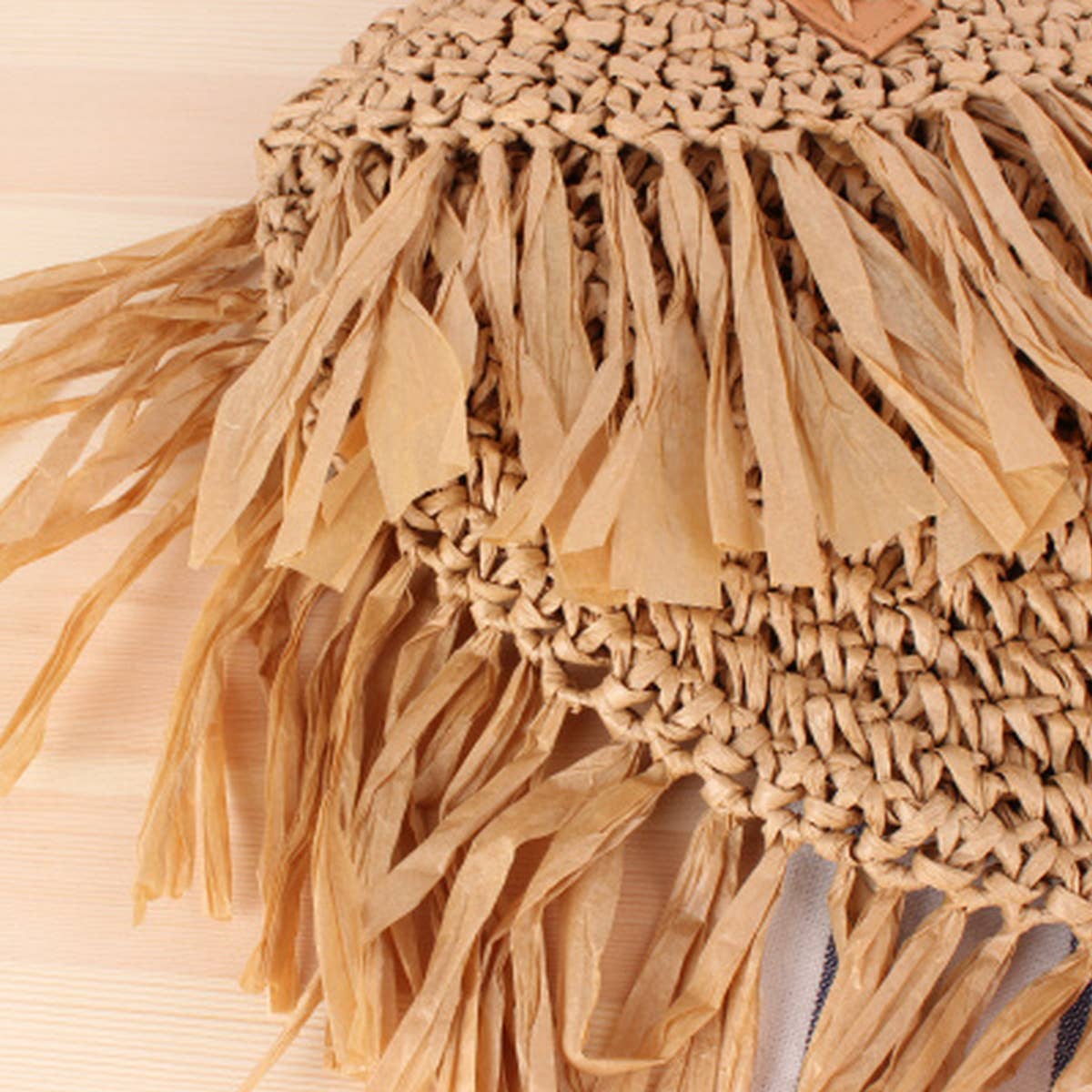 SEMICIRCLE TASSEL ONE-SHOULDER BEACH STRAW BAG_CWAB2021