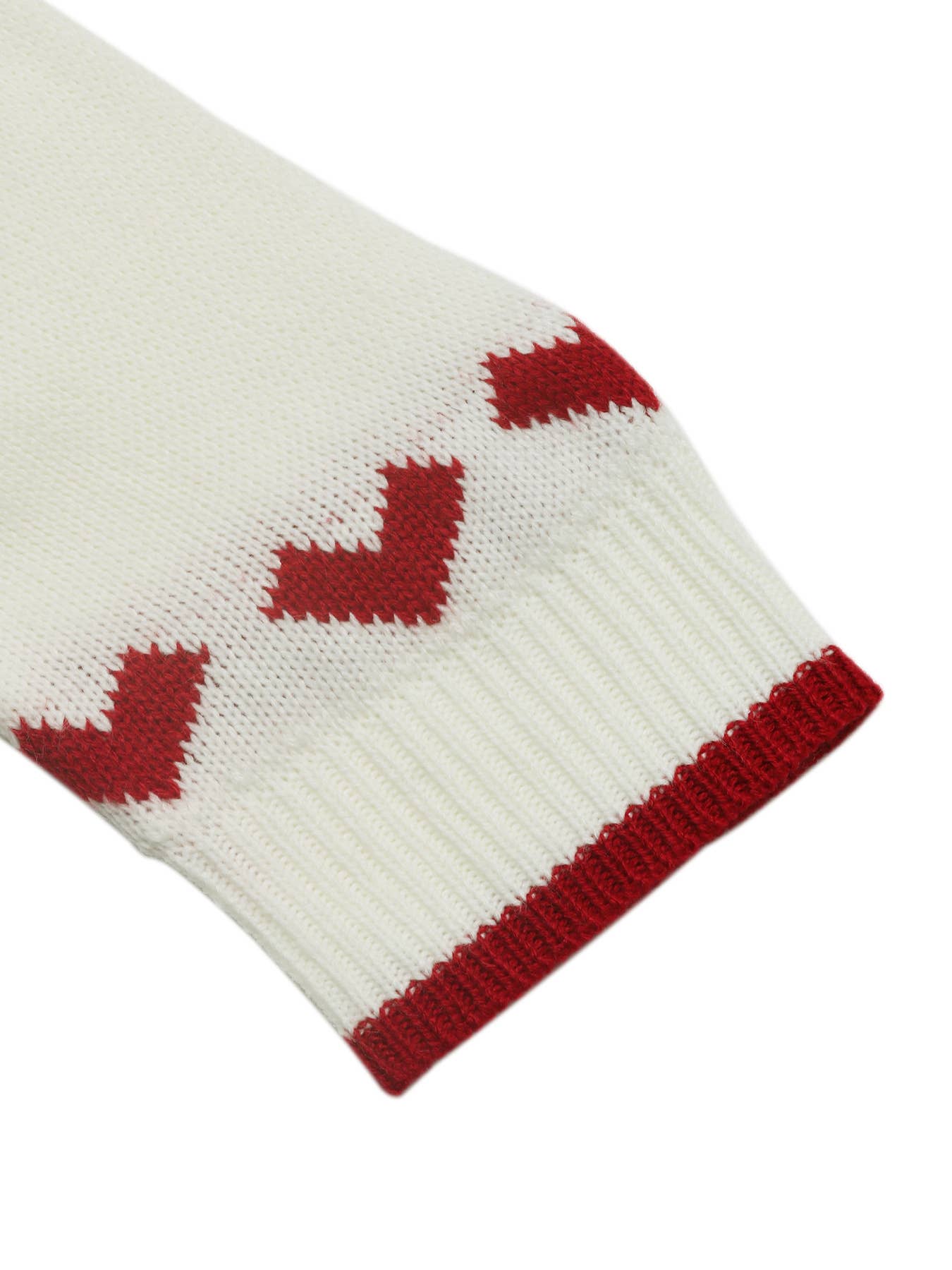 Round-neck heart-shaped jacquard sweater