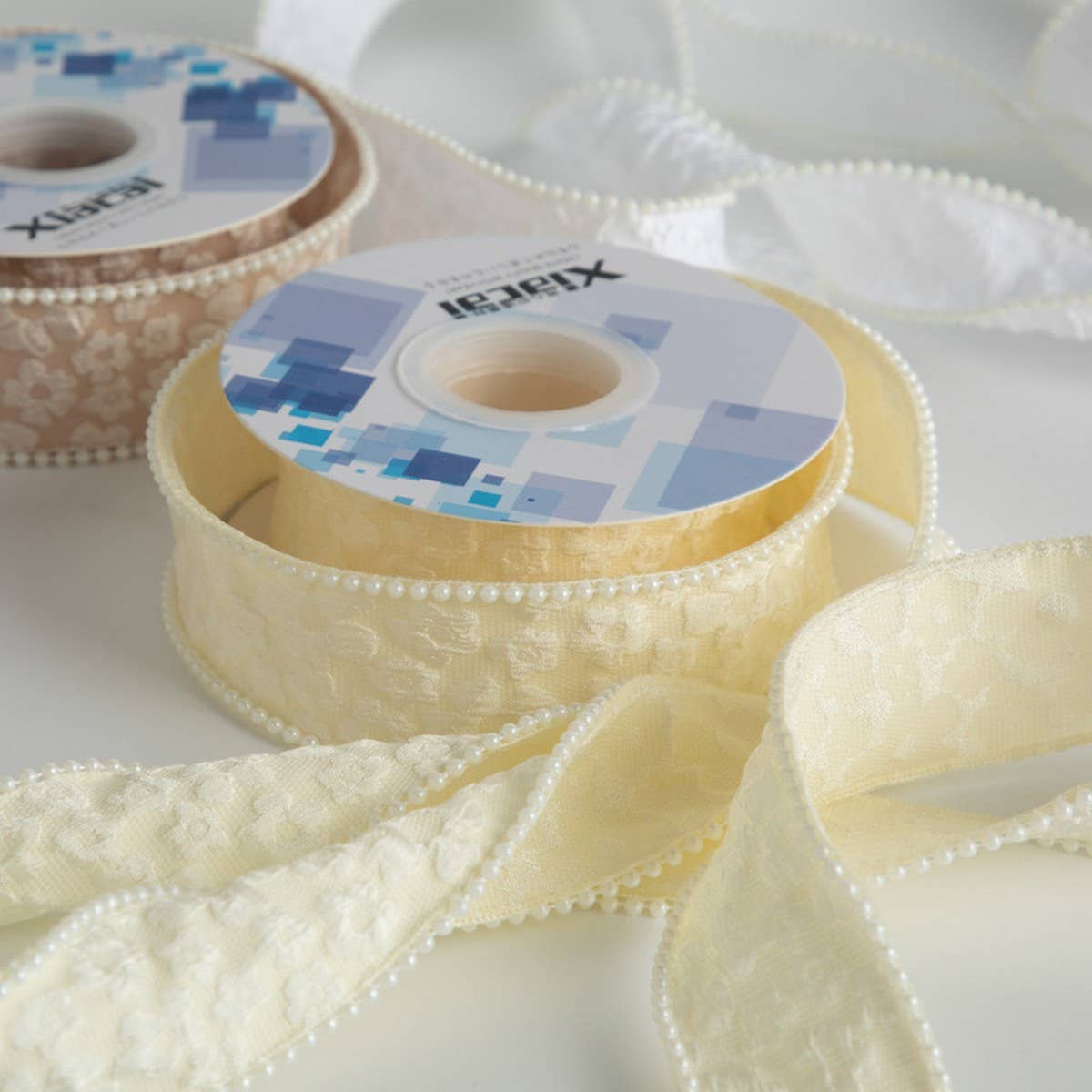DIY FLORAL RIBBON WITH THREE-DIMENSIONAL PATTERN