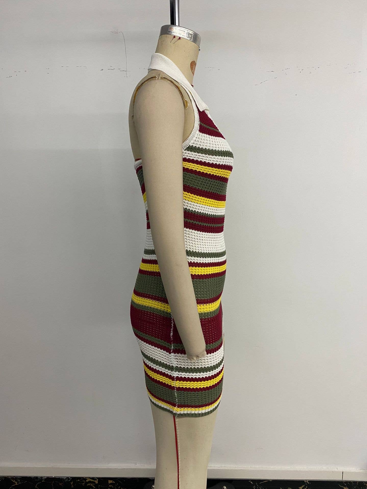 Retro striped halter-neck,fitted knitted dress