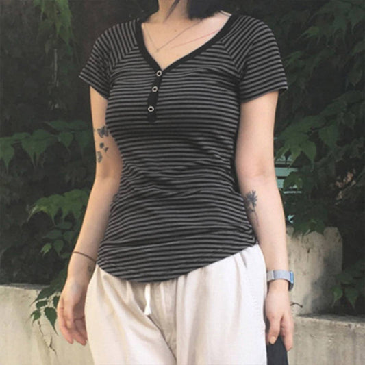 Vintage shoulder sleeve, striped color T-shirt