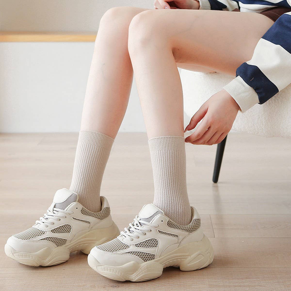 AUTUMN AND WINTER SOLID COLOR MID-CALF SOCKS_CWMS0978