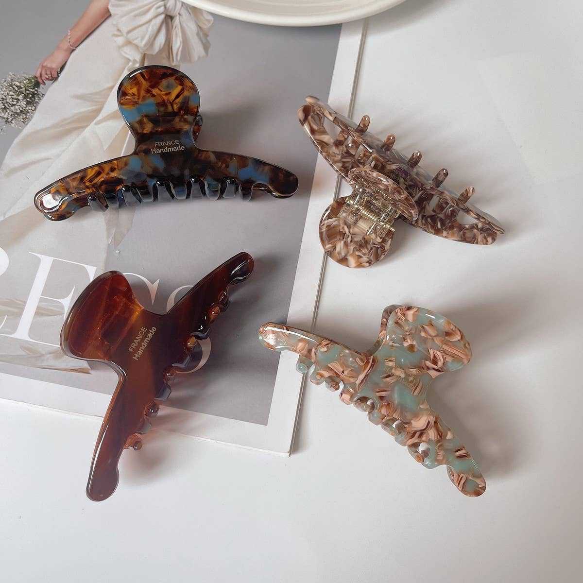 MEDIUM CURVED LINE ACETATE HAIRPIN CLIP_CWAHA1323