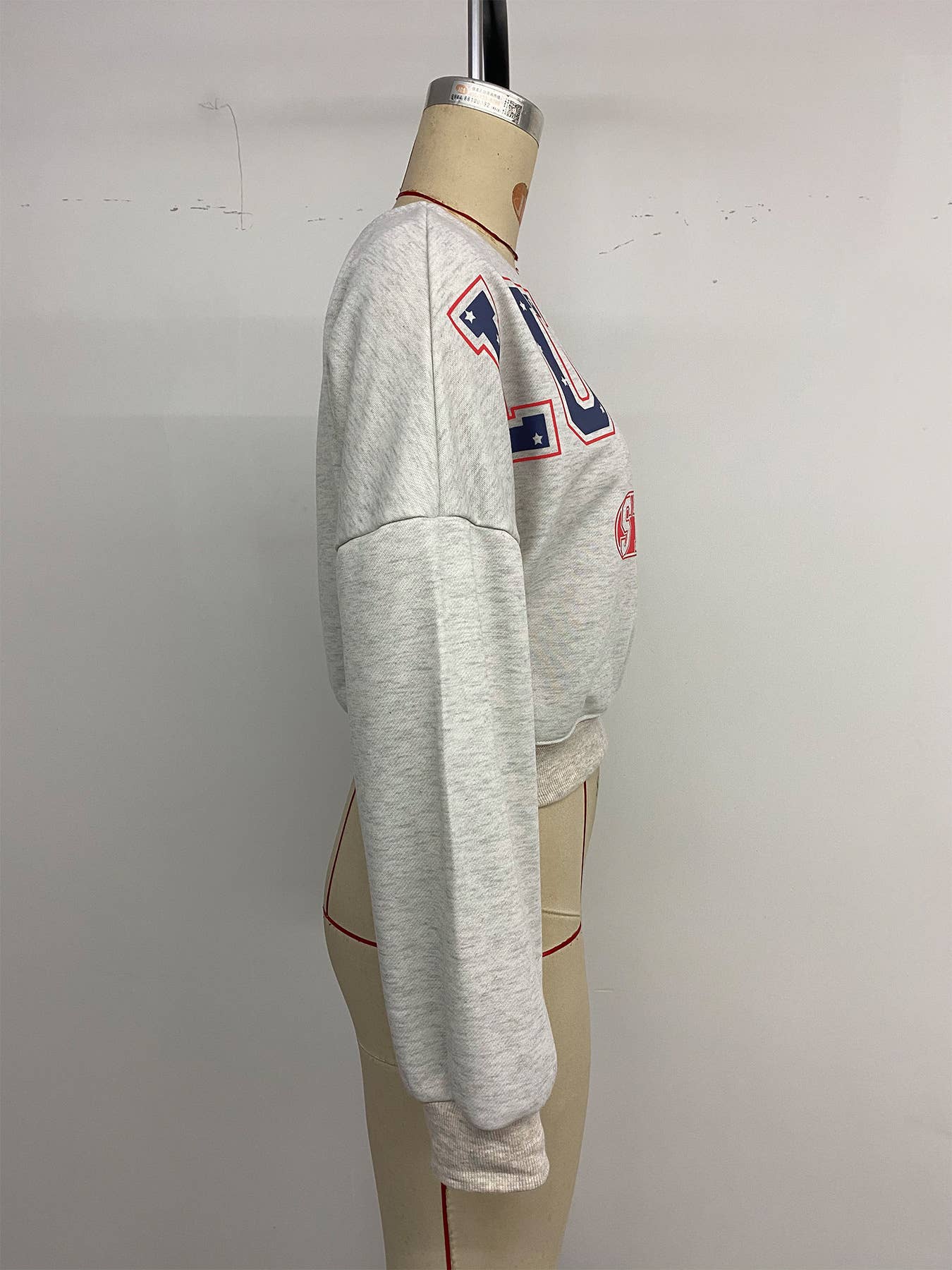 Letter print trend cropped collar hoodie