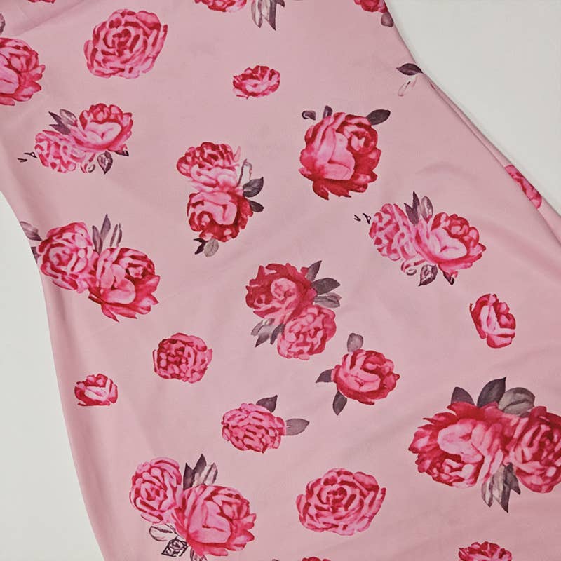 Printed halter dress that covers the buttocks