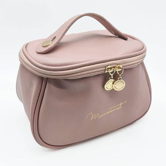 LETTER GRAPHIC PU MAKEUP BAG_CWAB0547